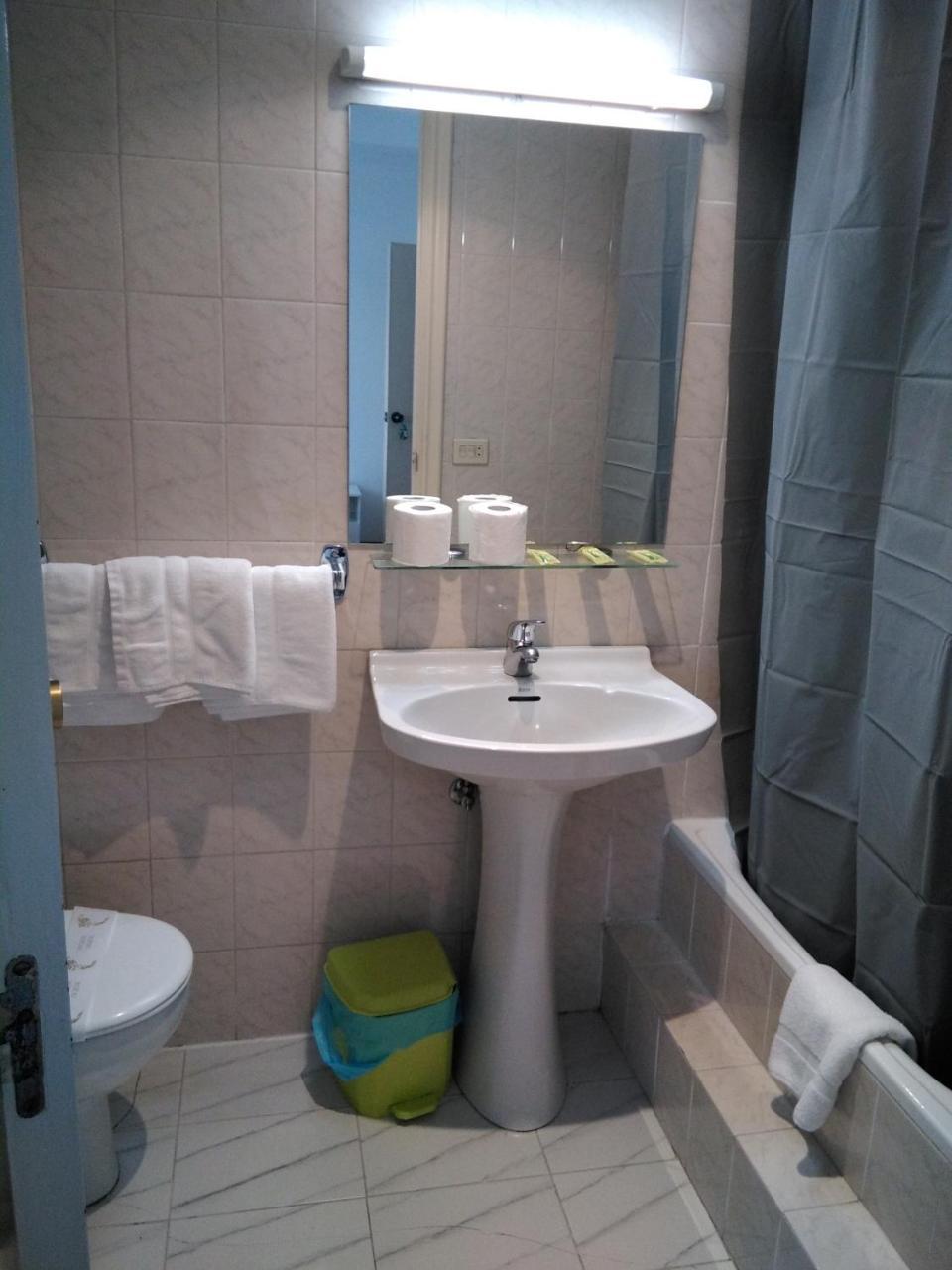Hostal Ancla Dorada Vigo Extérieur photo