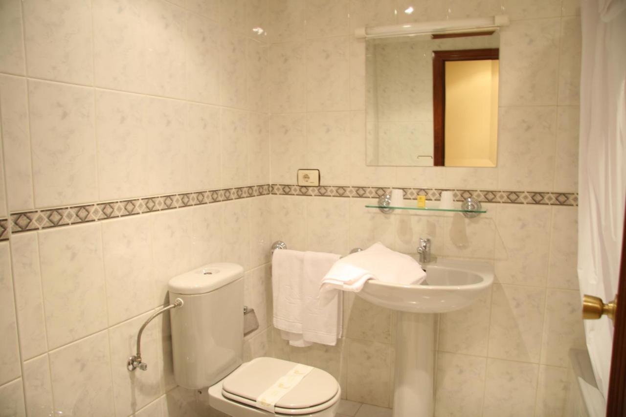 Hostal Ancla Dorada Vigo Extérieur photo